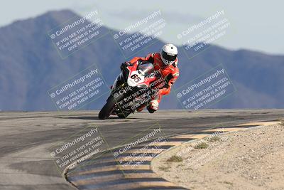 media/Nov-16-2025-Race Pace (Sun) [[8c5fa54630]]/Verified Riders/8-Turn 12 (120pm)/